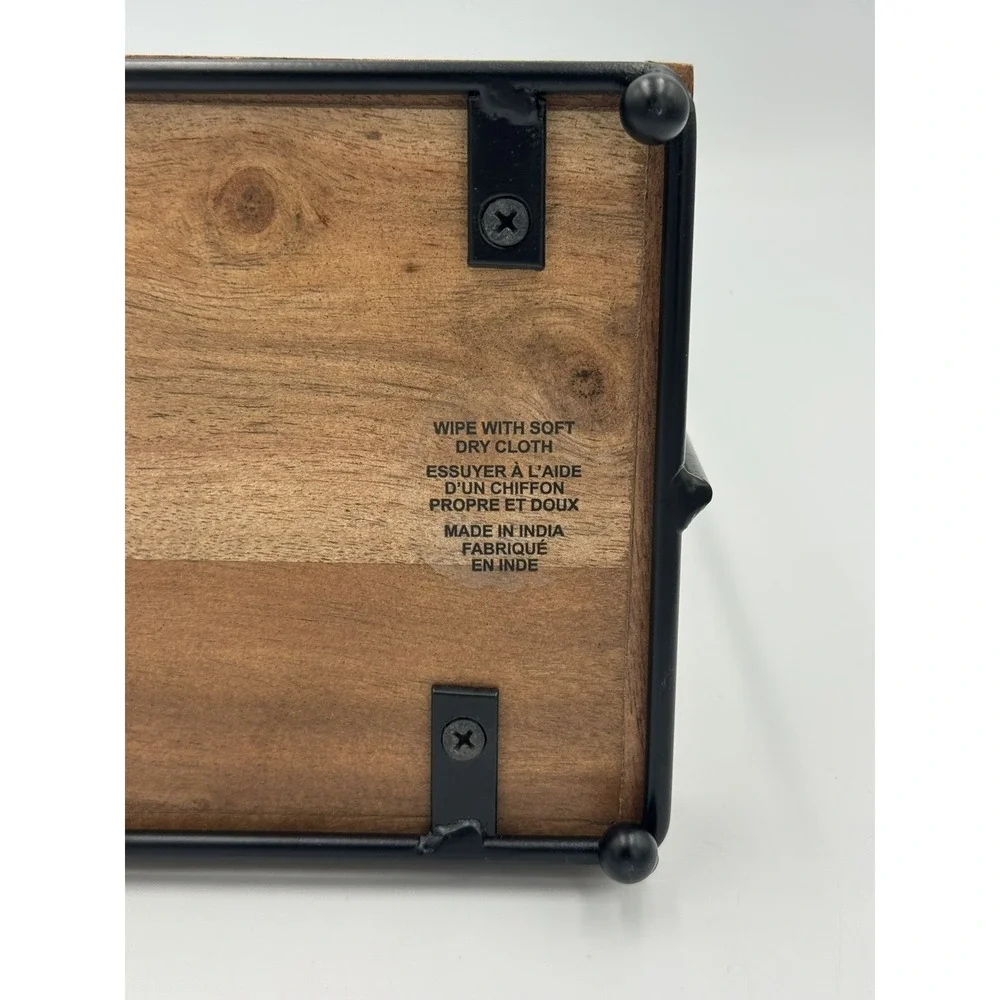 N/A jewelry stand